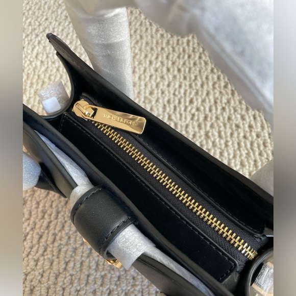 Michael Kors - Gabby | SM | Brandnew - Picture 7 of 9